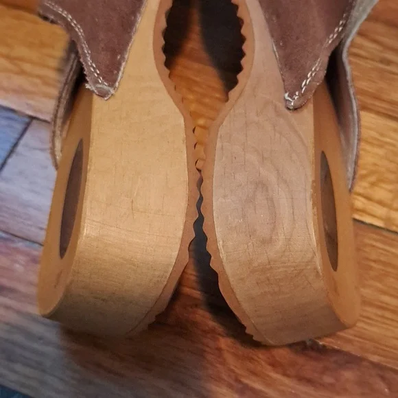 ⌛️ Suede Clogs 2/9 - Picture 4 of 8